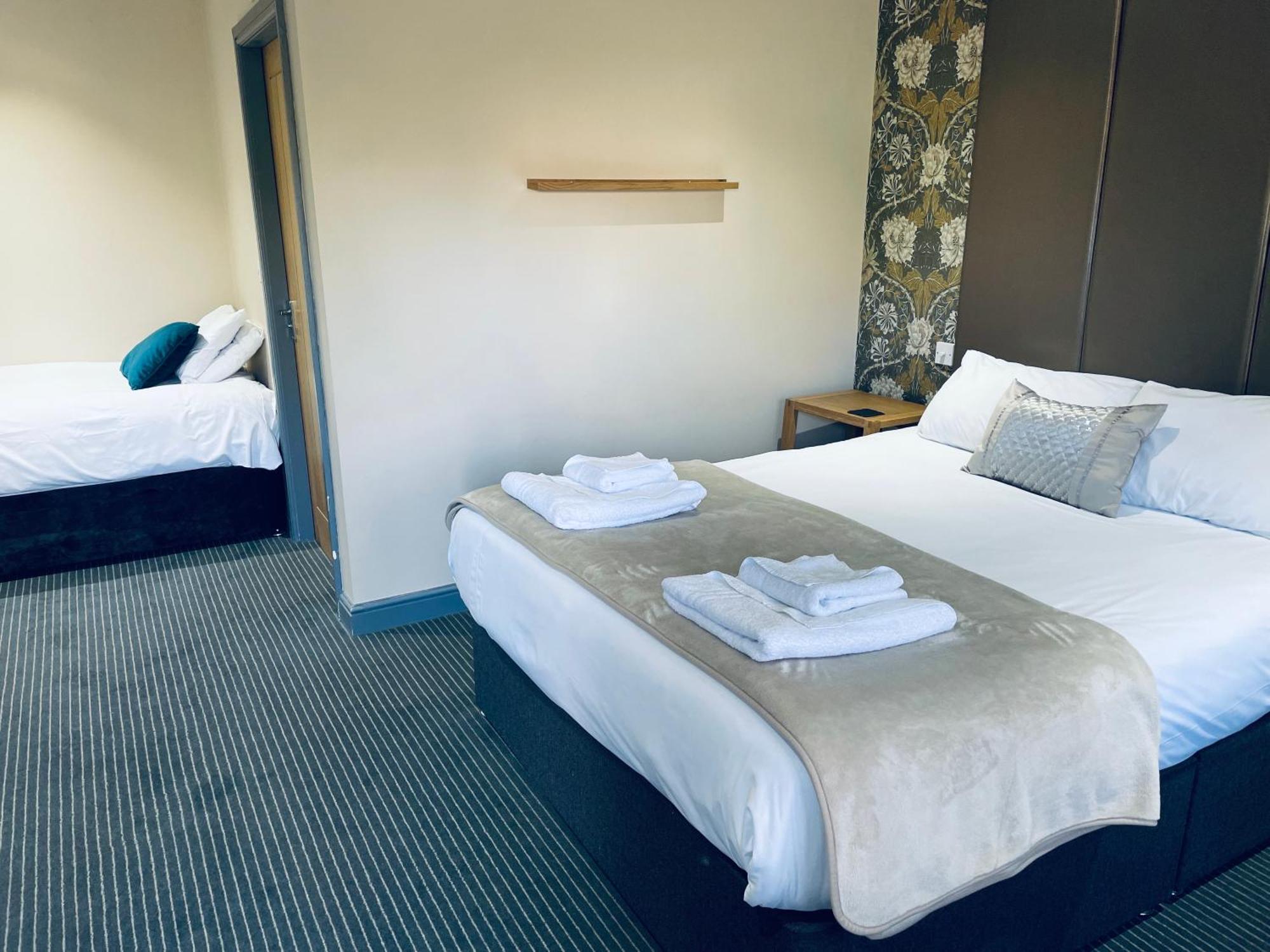 The New Hobbit Hotel Rooms 哈利法克斯 客房 照片